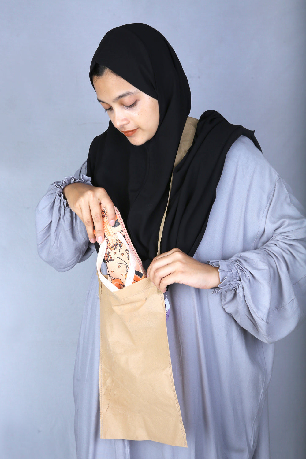 Side Shoulder Bag (Non-Woven Fabric) for Hajj & Umrah